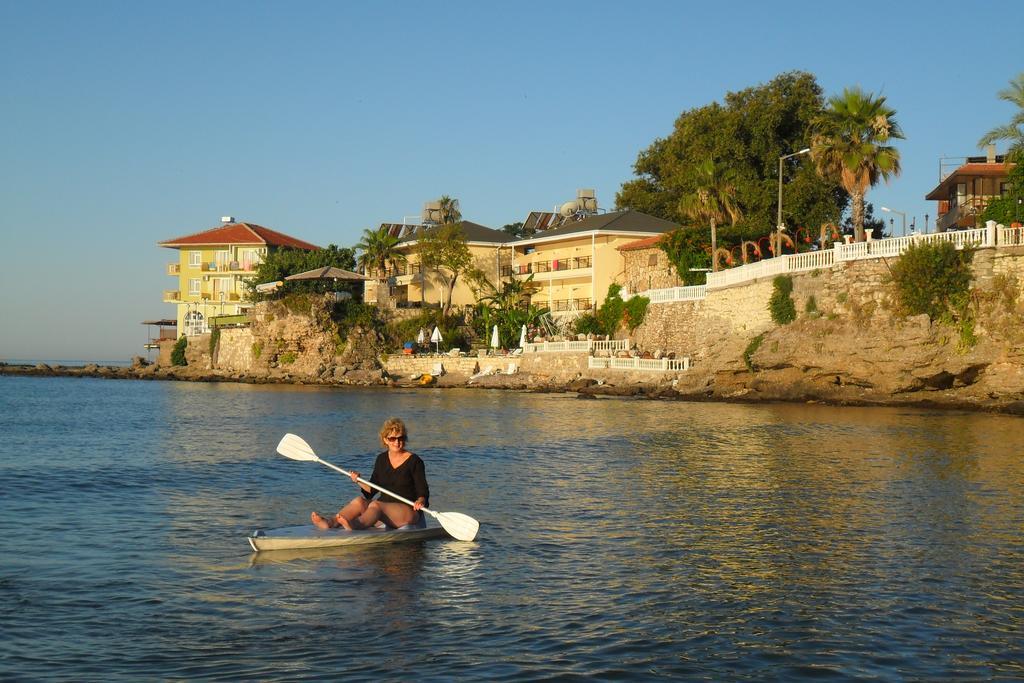 Beach House Hotel Side Exterior foto